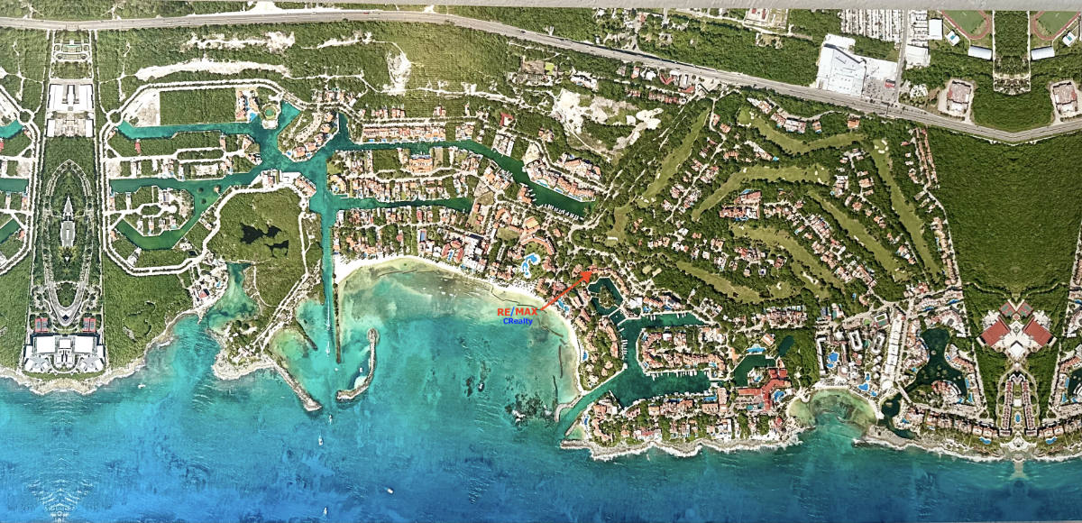 puerto aventuras from above